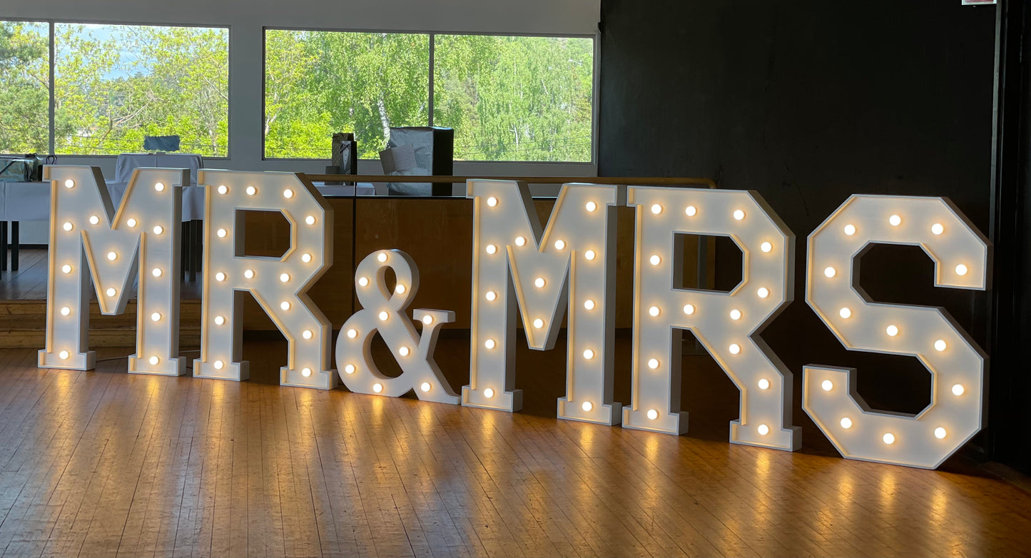 MR&MRS Marquee Bokstaver med Lys - Utleie